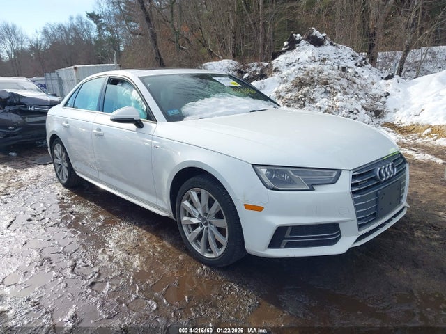 2018 AUDI A4 WAUDNAF4XJA077115 Photo 0
