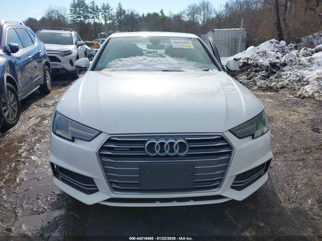 Aukcja sprzedaży 2018 Audi A4 2.0t Premium/2.0t Tech Premium, vin: WAUDNAF4XJA077115, numer aukcji: 44216460
