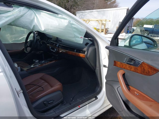 2018 AUDI A4 WAUDNAF4XJA077115 Photo 4