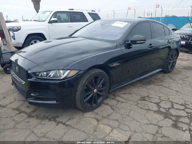 2017 JAGUAR XE SAJAL4BV0HCP14945 Photo 1