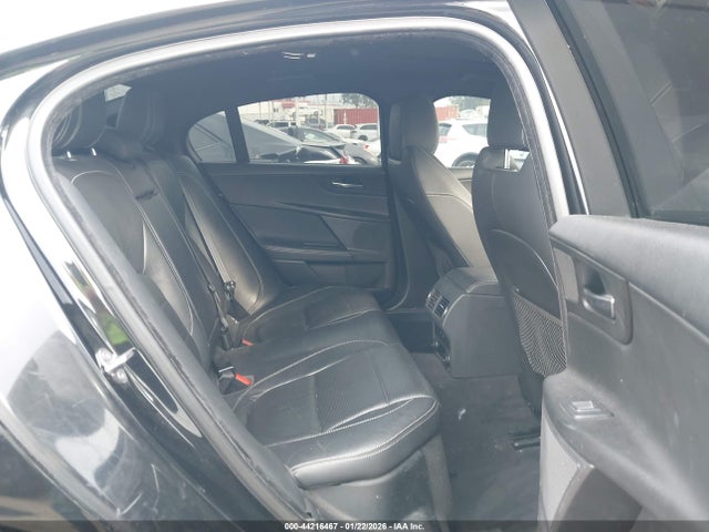2017 JAGUAR XE SAJAL4BV0HCP14945 Photo 7