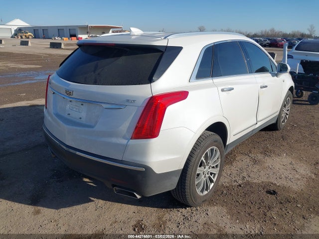 2017 CADILLAC XT5 1GYKNBRS8HZ241445 Photo 3