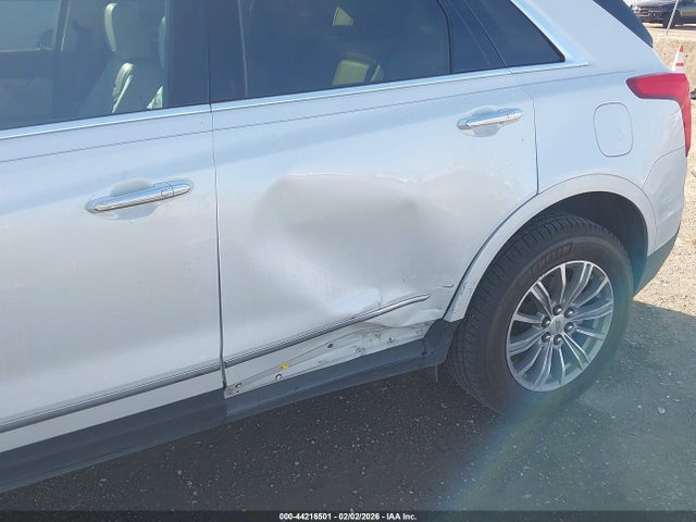 2017 CADILLAC XT5 1GYKNBRS8HZ241445 Photo 5