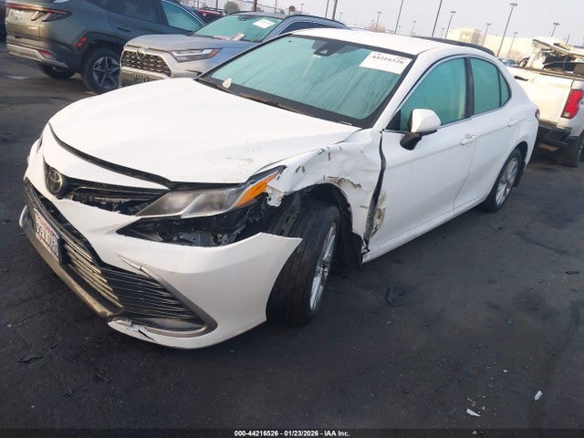 Toyota CAMRY LE 2023 4T1C11AK3PU784530 Image 2