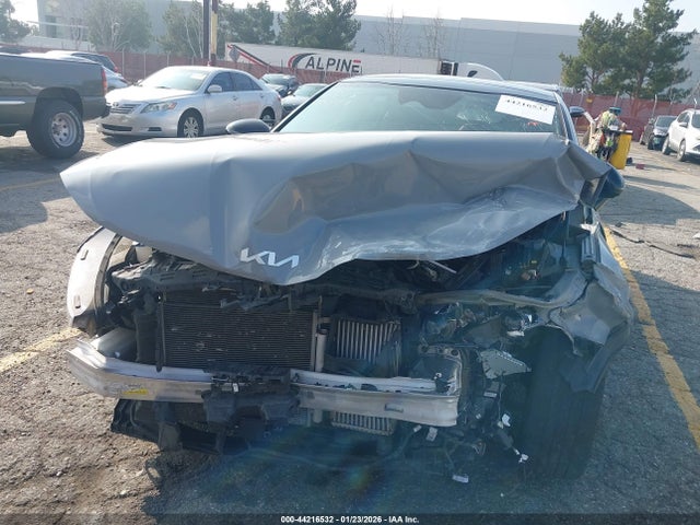 5XXG64J29NG107557 KIA K5 Gt-line