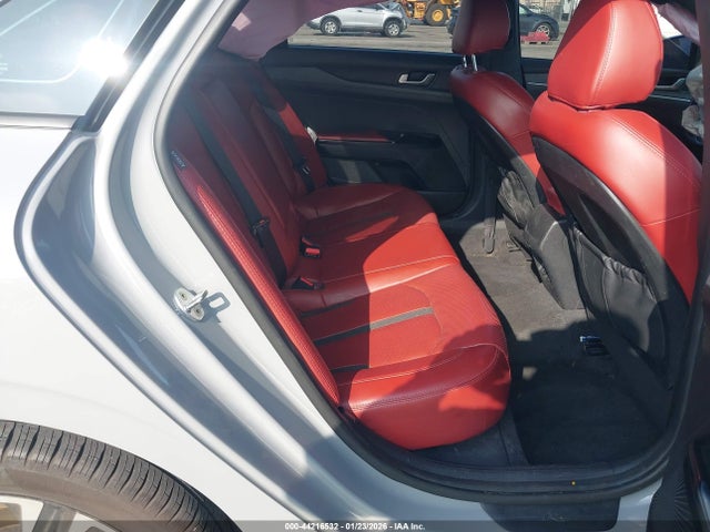 5XXG64J29NG107557 KIA K5 Gt-line