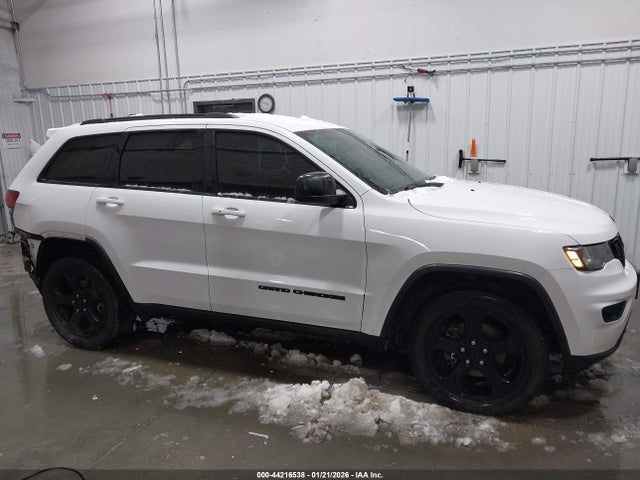 1C4RJFAG8JC370485 Jeep Grand Cherokee Upland 4x4