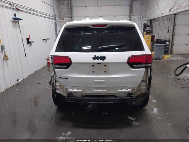 1C4RJFAG8JC370485 Jeep Grand Cherokee Upland 4x4