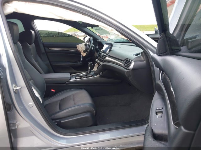 1HGCV1F32KA046109 Honda Accord Sport