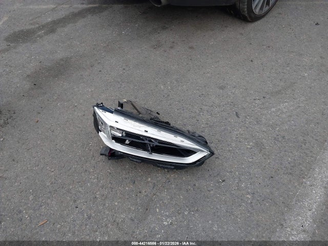 WAUYNGF55JN001825 Audi A5 2.0t Premium