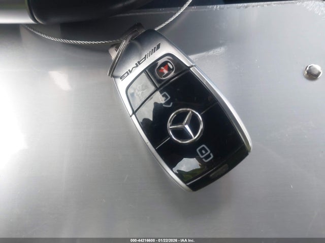 2019 MERCEDES-BENZ AMG C 63 WDDWJ8HB1KF831816 Photo 10