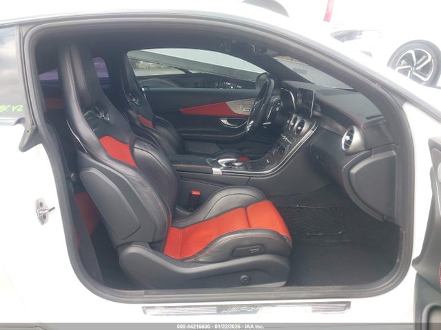 2019 MERCEDES-BENZ AMG C 63 WDDWJ8HB1KF831816 Photo 4