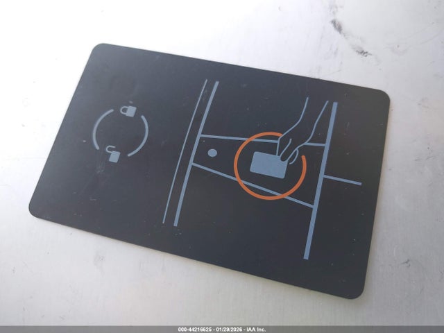 2025 TESLA MODEL 3 5YJ3E1EA3SF985453 Photo 10