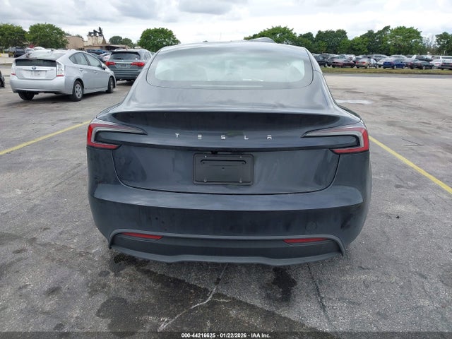 44216625 :رقم المزاد ، 5YJ3E1EA3SF985453 vin ، 2025 Tesla Model 3 مزاد بيع