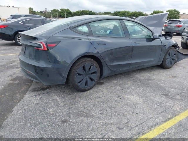 2025 TESLA MODEL 3 5YJ3E1EA3SF985453 Photo 3