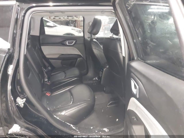 2022 Jeep Compass Latitude Lux 4x4 მანქანა იყიდება აუქციონზე, vin: 3C4NJDFB8NT125762, აუქციონის ნომერი: 44216627