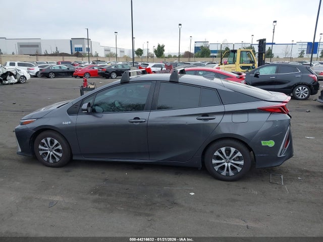 JTDKAMFP4M3174207 Toyota Prius Prime Xle