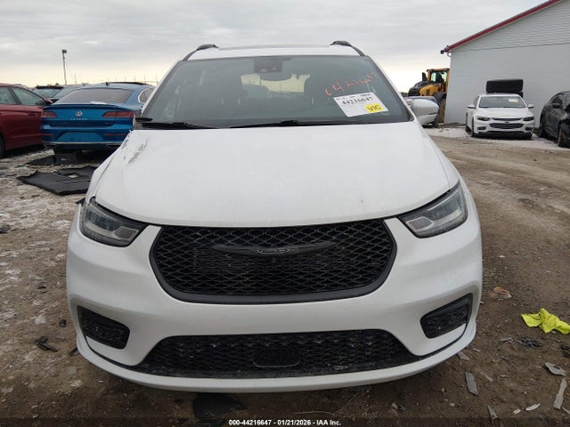 Auction sale of the 2022 Chrysler Pacifica Limited, vin: 2C4RC1GG8NR183104, lot number: 44216647