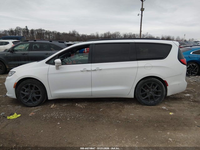 Auction sale of the 2022 Chrysler Pacifica Limited, vin: 2C4RC1GG8NR183104, lot number: 44216647