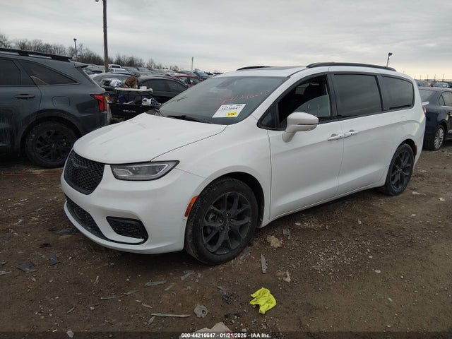 Auction sale of the 2022 Chrysler Pacifica Limited, vin: 2C4RC1GG8NR183104, lot number: 44216647