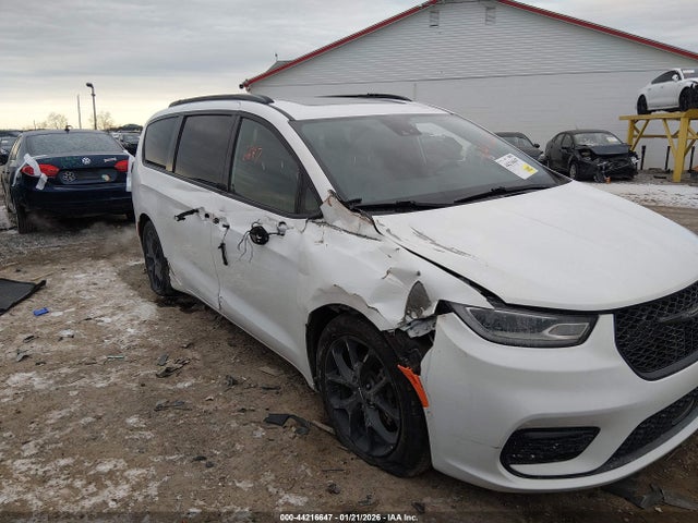 Auction sale of the 2022 Chrysler Pacifica Limited, vin: 2C4RC1GG8NR183104, lot number: 44216647