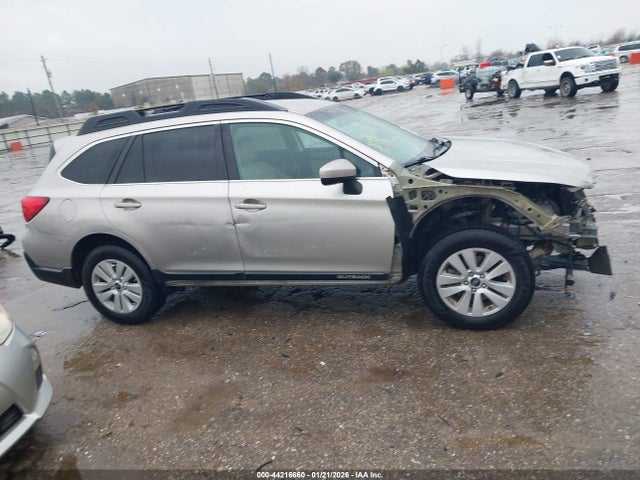 44216660 :رقم المزاد ، 4S4BSACC6J3364482 vin ، 2018 Subaru Outback 2.5i Premium مزاد بيع