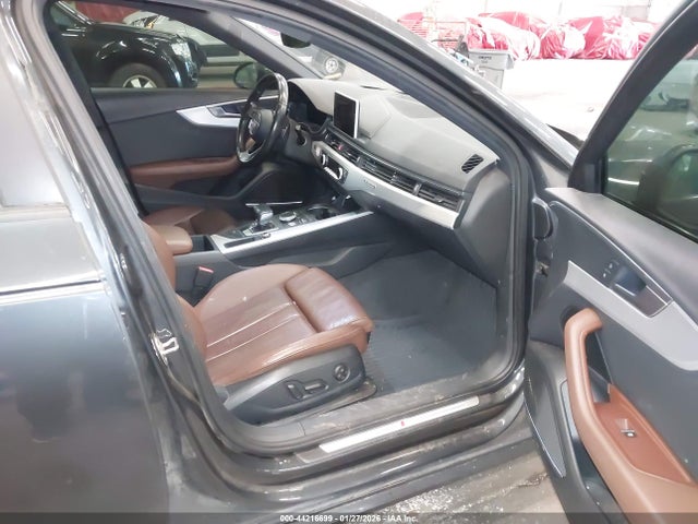 Продажа на аукционе авто 2017 Audi A4 2.0t Premium, vin: WAUFNAF49HN040990, номер лота: 44216699