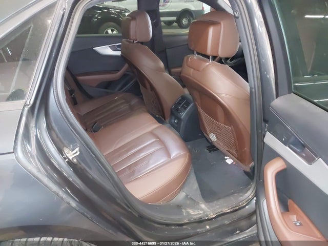 Продажа на аукционе авто 2017 Audi A4 2.0t Premium, vin: WAUFNAF49HN040990, номер лота: 44216699