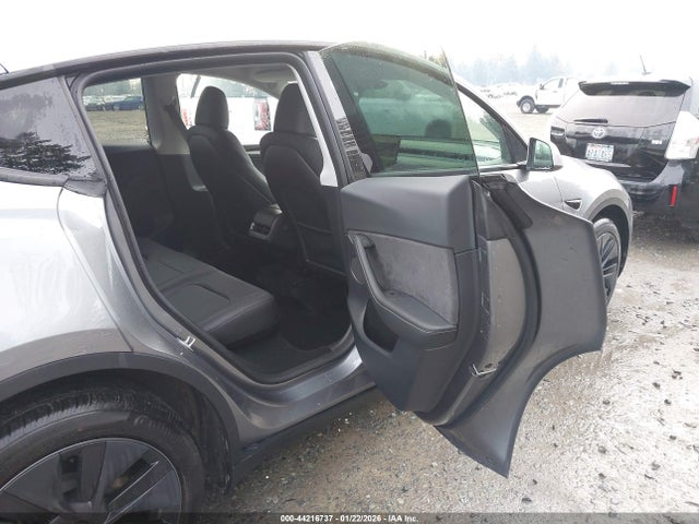 2024 TESLA MODEL Y 7SAYGDEE4RF178084 Photo 7