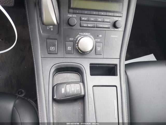 JTHKD5BH5G2271355 Lexus CT 200H