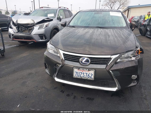 JTHKD5BH5G2271355 Lexus CT 200H