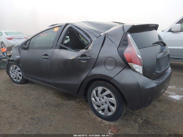 Toyota Prius C Two 2015 JTDKDTB38F1582972 Image 3