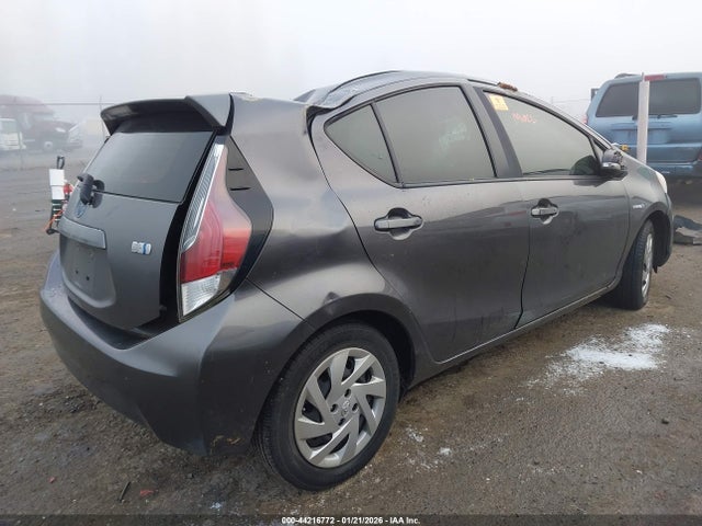 Toyota Prius C Two 2015 JTDKDTB38F1582972 Image 4