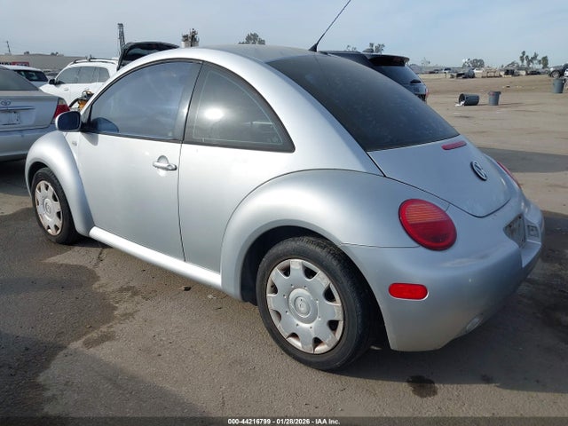 2001 VOLKSWAGEN NEW BEETLE 3VWCT21C61M412685 Photo 2