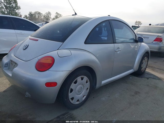 2001 VOLKSWAGEN NEW BEETLE 3VWCT21C61M412685 Photo 3