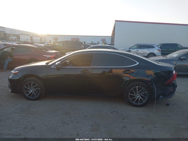 44216842 :رقم المزاد ، 58ABK1GG6GU019316 vin ، 2016 Lexus Es 350 مزاد بيع