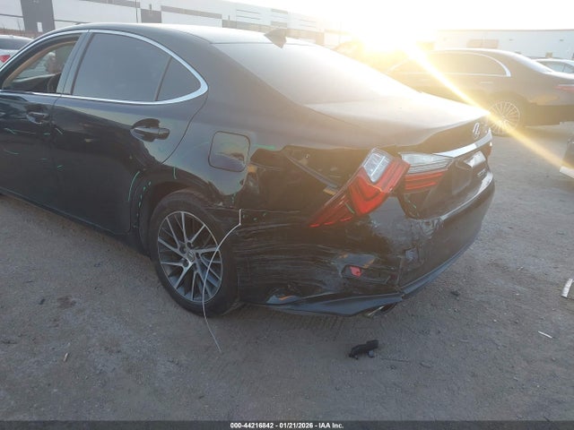 44216842 :رقم المزاد ، 58ABK1GG6GU019316 vin ، 2016 Lexus Es 350 مزاد بيع