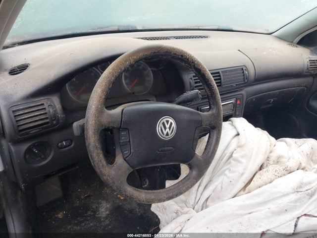 2001 Volkswagen Passat Gls მანქანა იყიდება აუქციონზე, vin: WVWVD63B41E254938, აუქციონის ნომერი: 44216853