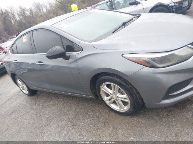 1G1BE5SM1J7245687 Chevrolet Cruze Lt Auto