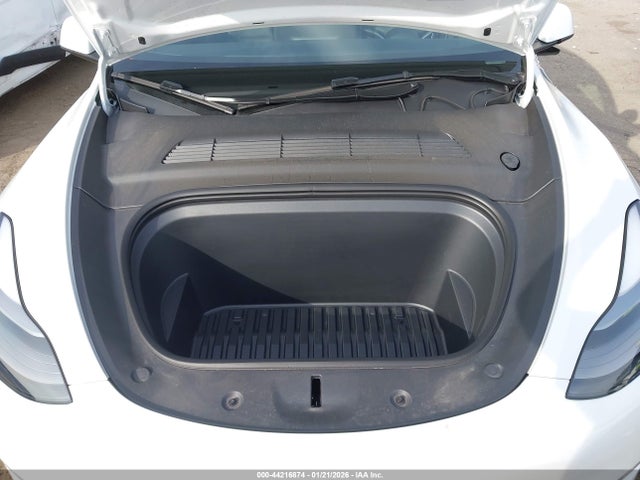 2024 TESLA MODEL Y 7SAYGDED9RF085312 Photo 9