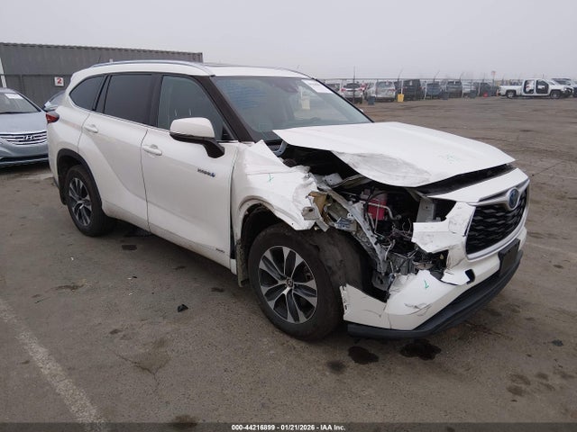 Toyota Highlander Hybrid Xle 2020 5TDHBRCH2LS506854 main image