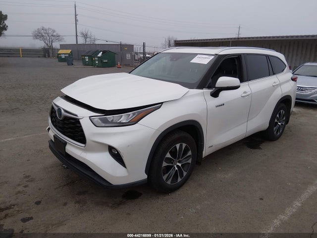 Toyota Highlander Hybrid Xle 2020 5TDHBRCH2LS506854 Image 2