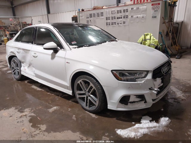 2019 AUDI A3 WAUGUGFF0K1011243