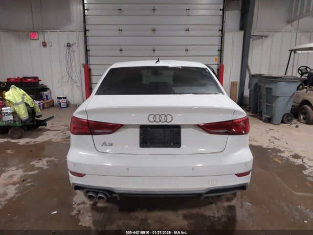 2019 Audi A3 40 Premium მანქანა იყიდება აუქციონზე, vin: WAUGUGFF0K1011243, აუქციონის ნომერი: 44216910