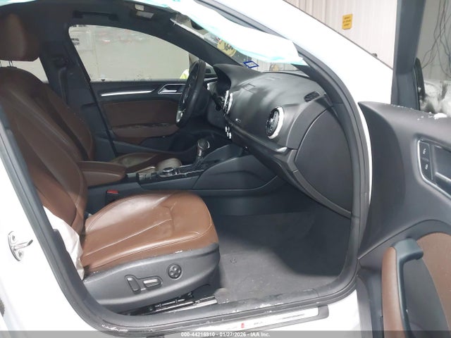 2019 AUDI A3 WAUGUGFF0K1011243 Photo 4