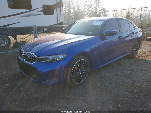 BMW 3 Series 330e 2023 3MW39FF05P8D05133 Image 2