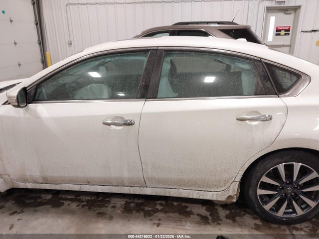 1N4AL3AP6HC119714 Nissan Altima 2.5 Sl