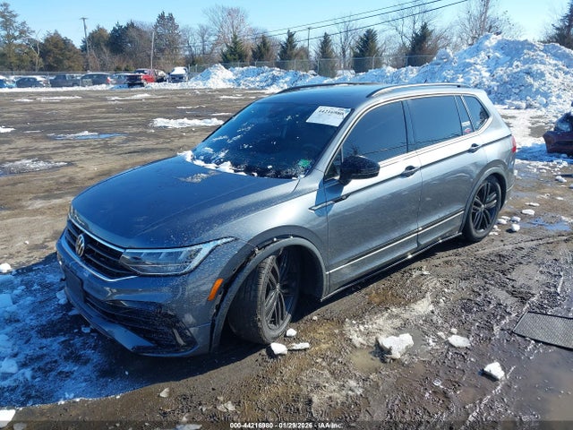 Продажа на аукционе авто 2022 Volkswagen Tiguan 2.0t Se R-line Black, vin: 3VV8B7AX9NM172907, номер лота: 44216980