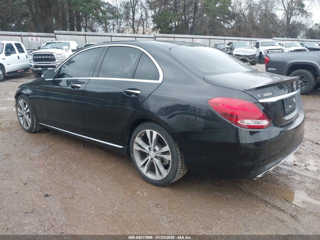 44217066 :رقم المزاد ، 55SWF4JB2FU067031 vin ، 2015 Mercedes-benz C 300 مزاد بيع