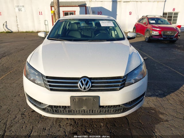 Volkswagen Passat 1.8t Wolfsburg Edition 2014 1VWAT7A36EC085541 Image 12